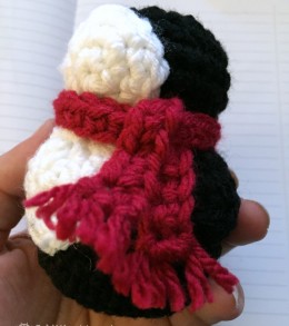 penguin scarf on