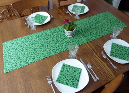 tablerunner 26-450x323