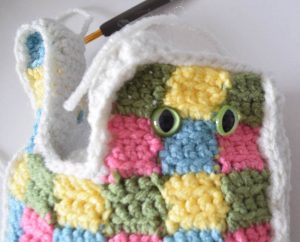 Crochet Patchwork Cat, free pattern by Underground Crafter