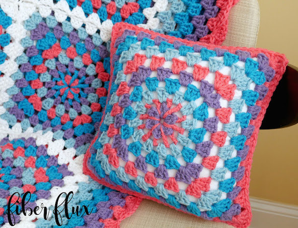 The Retro Throw Pillow: A Free Crochet Pattern - Kitz Knitz