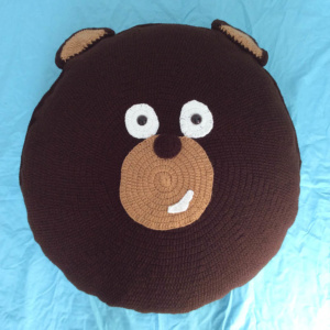 Free crochet pattern: Kodiak Bear Pillow Pal by Underground Crafter