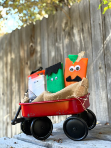 13 Last-Minute Halloween Crafts with Oly*Fun by Fairfield #olyfun #madewithfairfield #polyfil