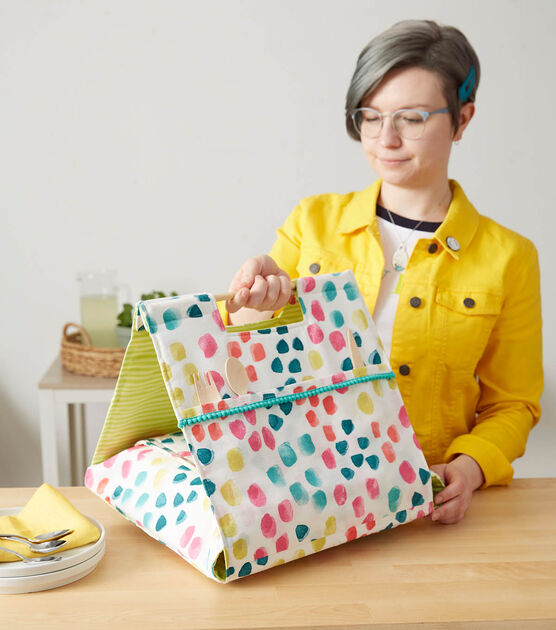 casserole carrier with handles