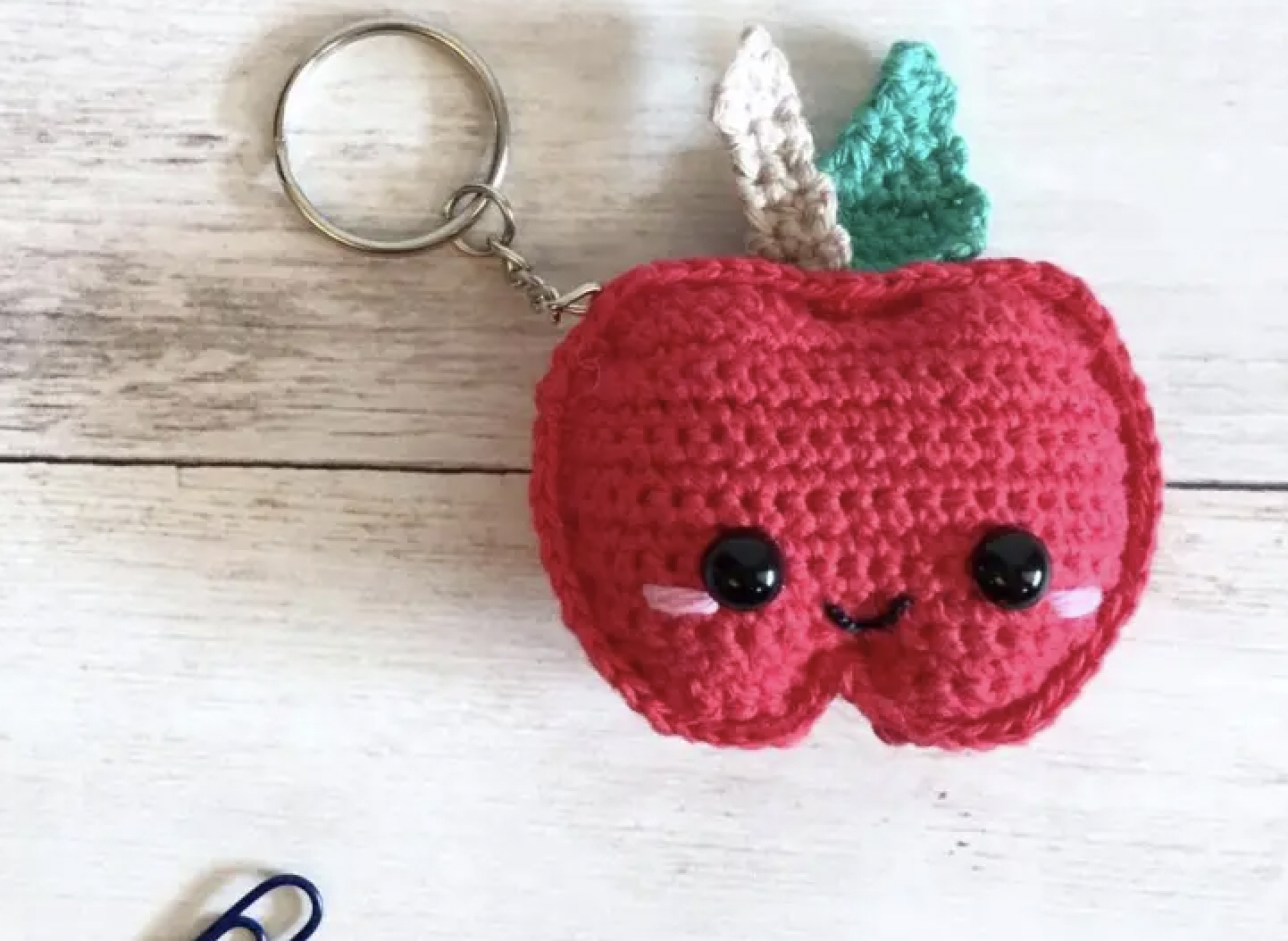 apple pull tag crochet