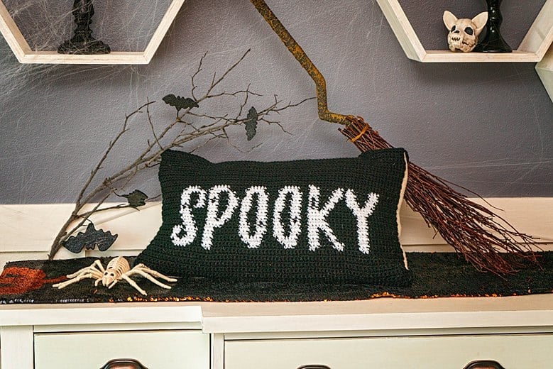 halloween crochet pillow tutorial