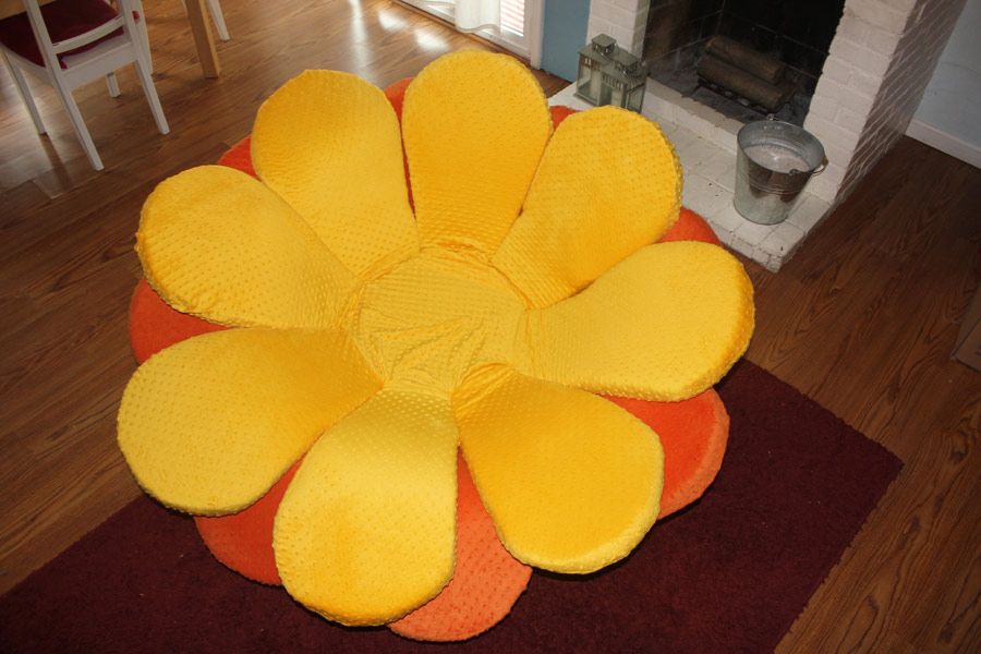 giant flower seat cushion tutorial